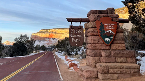 Kolob Canyons Trailhead